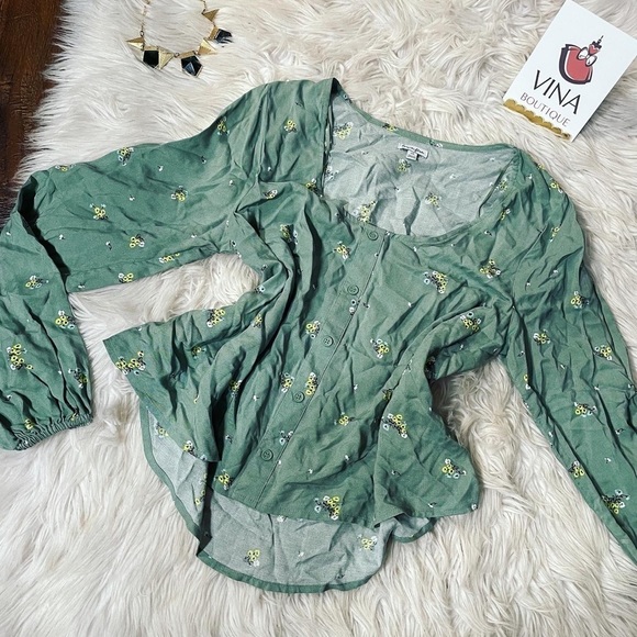 love, Fire Tops - Love Fire Sage Floral Blouse - Size Large